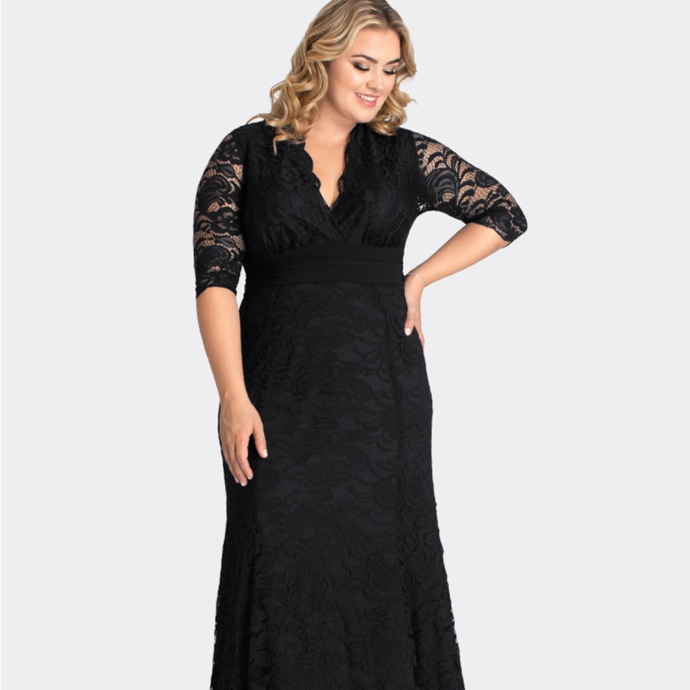 Screen, siren lace, black evening gown- black tie Guest outfit  women’s 1x